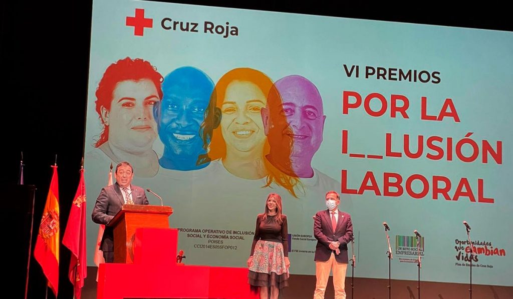José Hernández CEO de 2VM recibe el VI Premios Por la Inclusión Laboral de la Cruz Roja